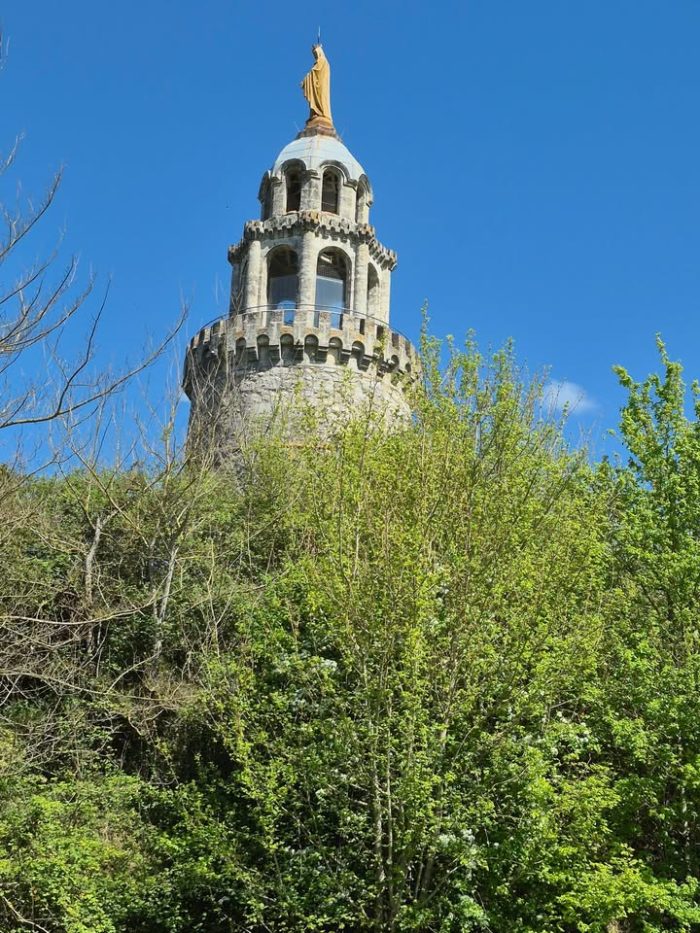 Découverte de ce magnifique site panoramique à Monbahut Lot-et-Garonne 47.
Sur les routes de la Nouvelle-Aquitaine. 
#TNA #nouvelleaquitaine